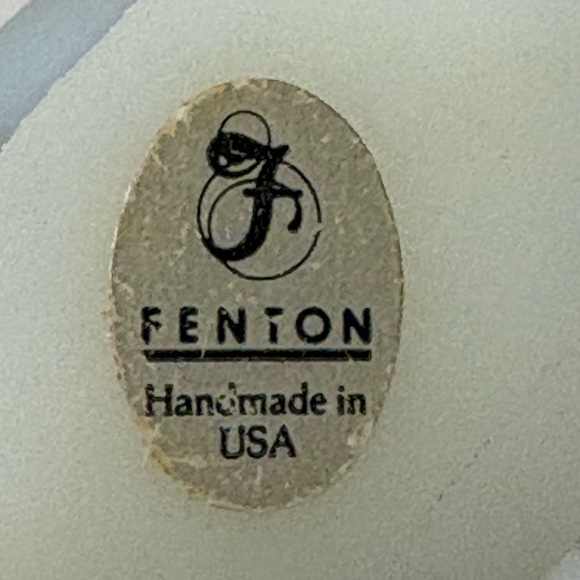 Fenton Pearlized Opal Glass Kitten “Pearly Sentiments” Iridescent 3.5” Long VTG - Picture 6 of 6